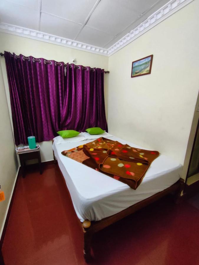 Munnar Kaippalli Budget Homestay Luaran gambar